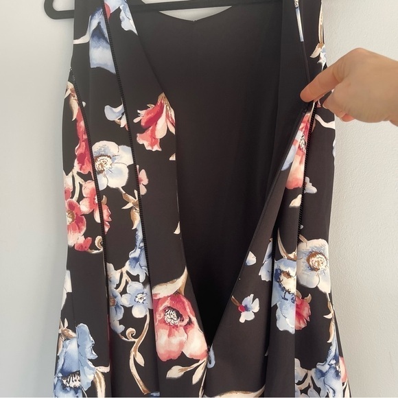 White House Black Market Scuba Style A Line Floral Dress Size 10 - Picture 9 of 16
